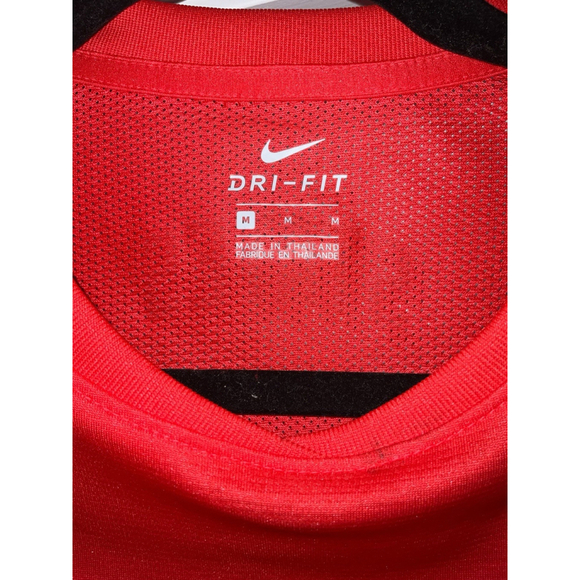 Nike Red USA Patch Jersey Shirt Size Medium - Picture 8 of 9